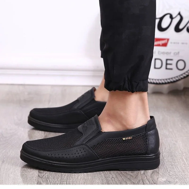 Men's shoes, mesh surface, summer non slip casual shoes.